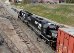 NS 3102 & 700 lead train E60 across Boylan Junction